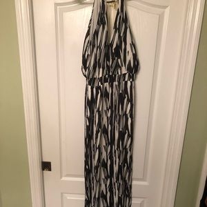 Black and white abstract pant romper.